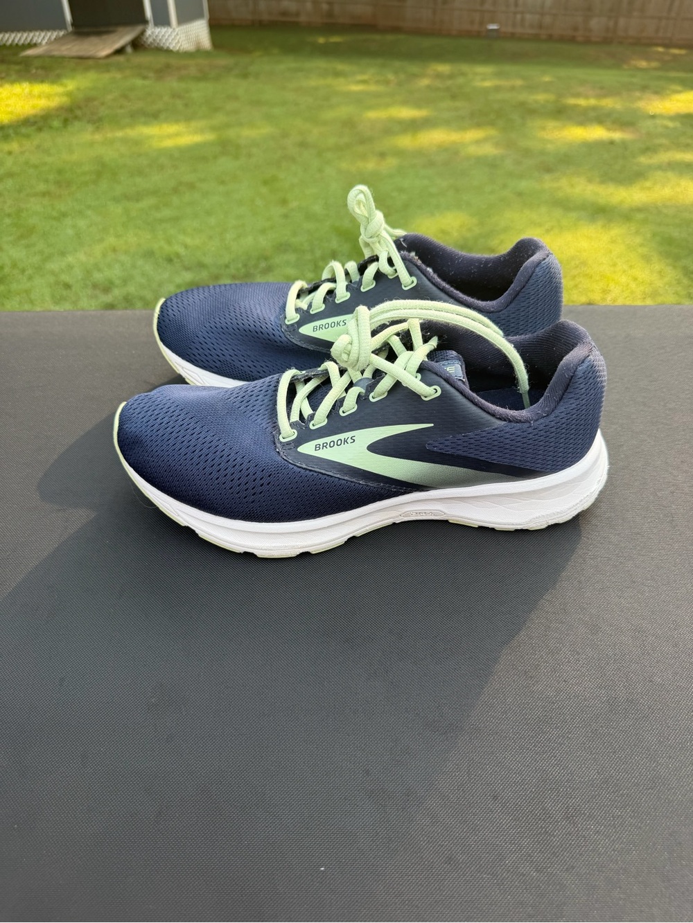 Brooks Women's Range Running Shoes Size 8.5, Blue/white